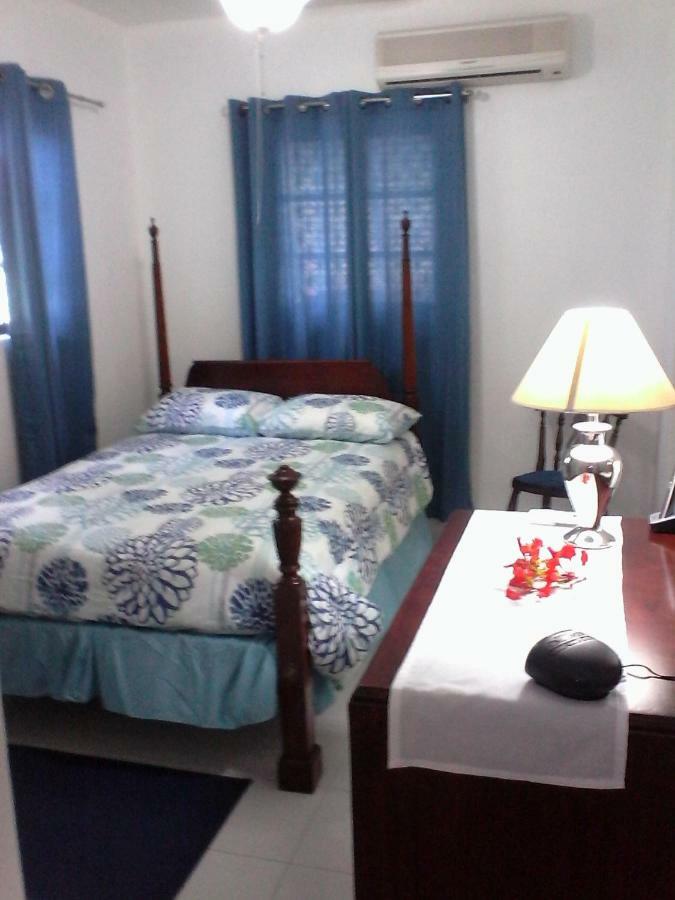 Appartamento Gillys Dream Nassau Esterno foto