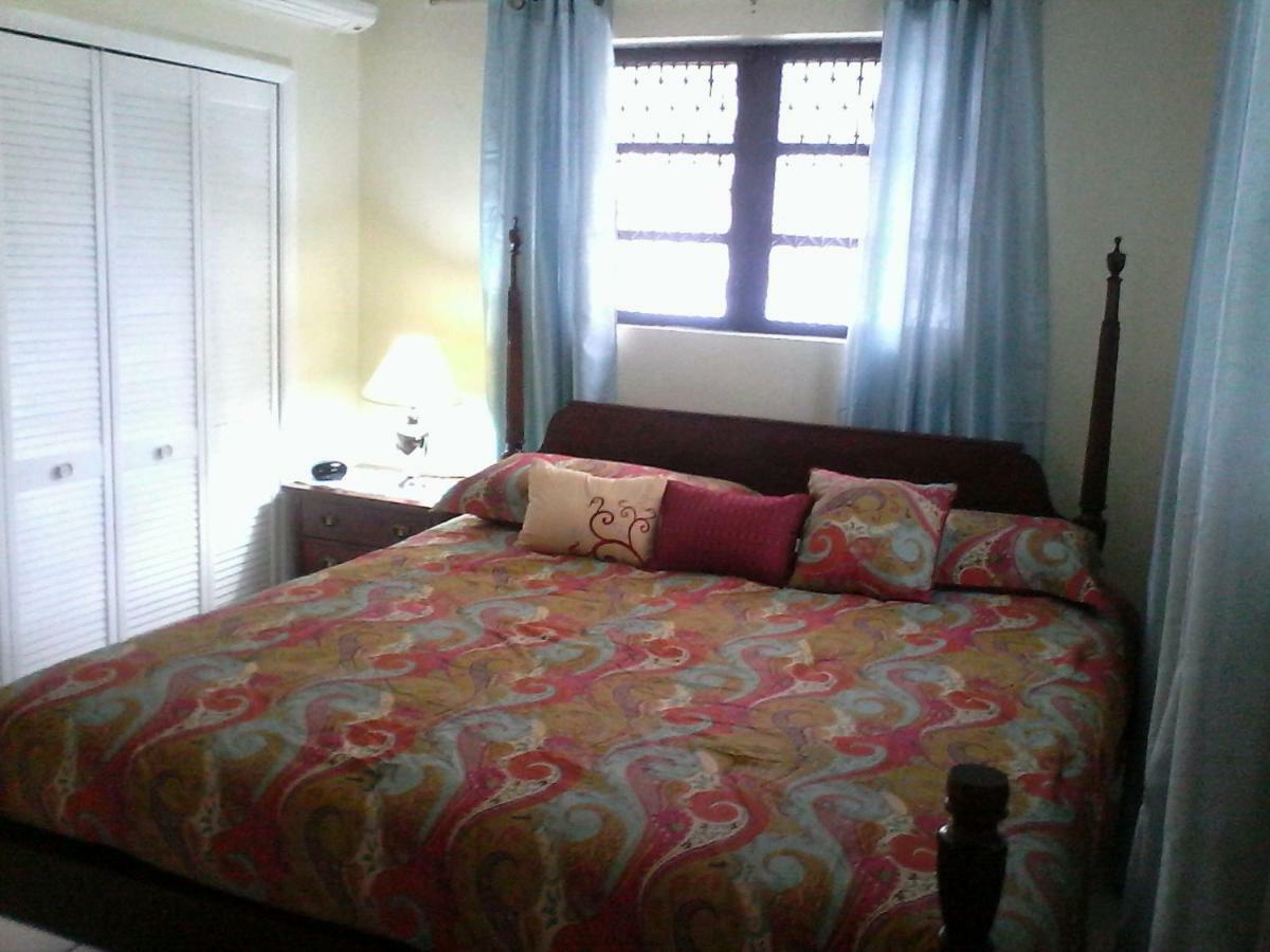 Appartamento Gillys Dream Nassau Esterno foto