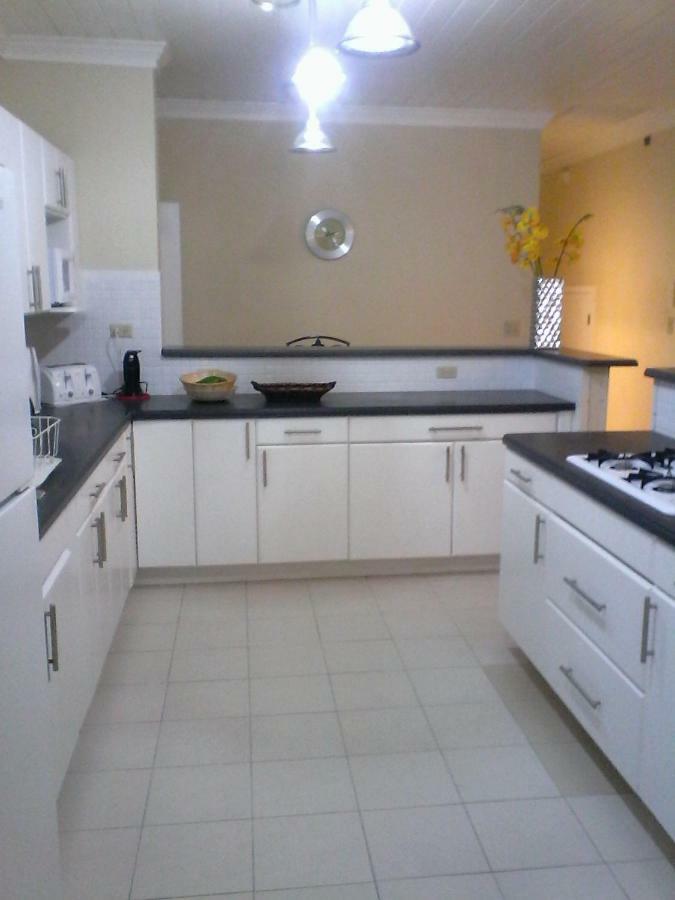 Appartamento Gillys Dream Nassau Esterno foto