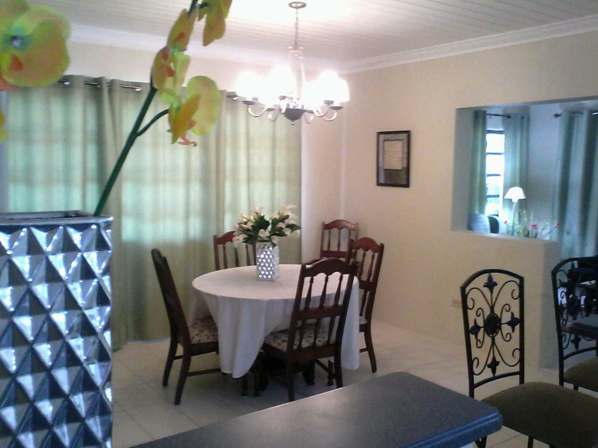 Appartamento Gillys Dream Nassau Esterno foto