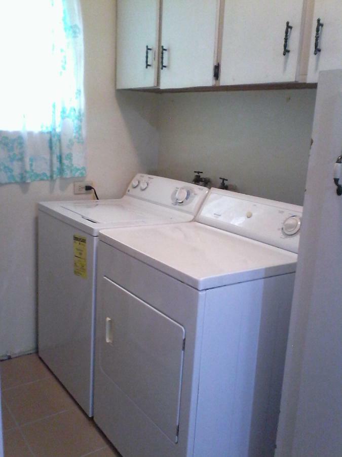Appartamento Gillys Dream Nassau Esterno foto